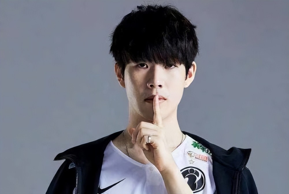 里程碑：Zika达成LPL1000助攻成就 上单位第26位达成该成就的选手